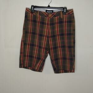 New Ivory Men's Plaid Walking Shorts - Size 32 - Casual
